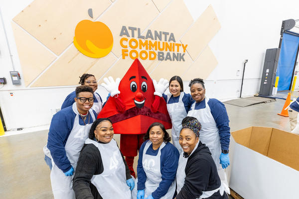 A group of Delta people volunteered at the Atlanta Community Food Bank on Feb. 7.
