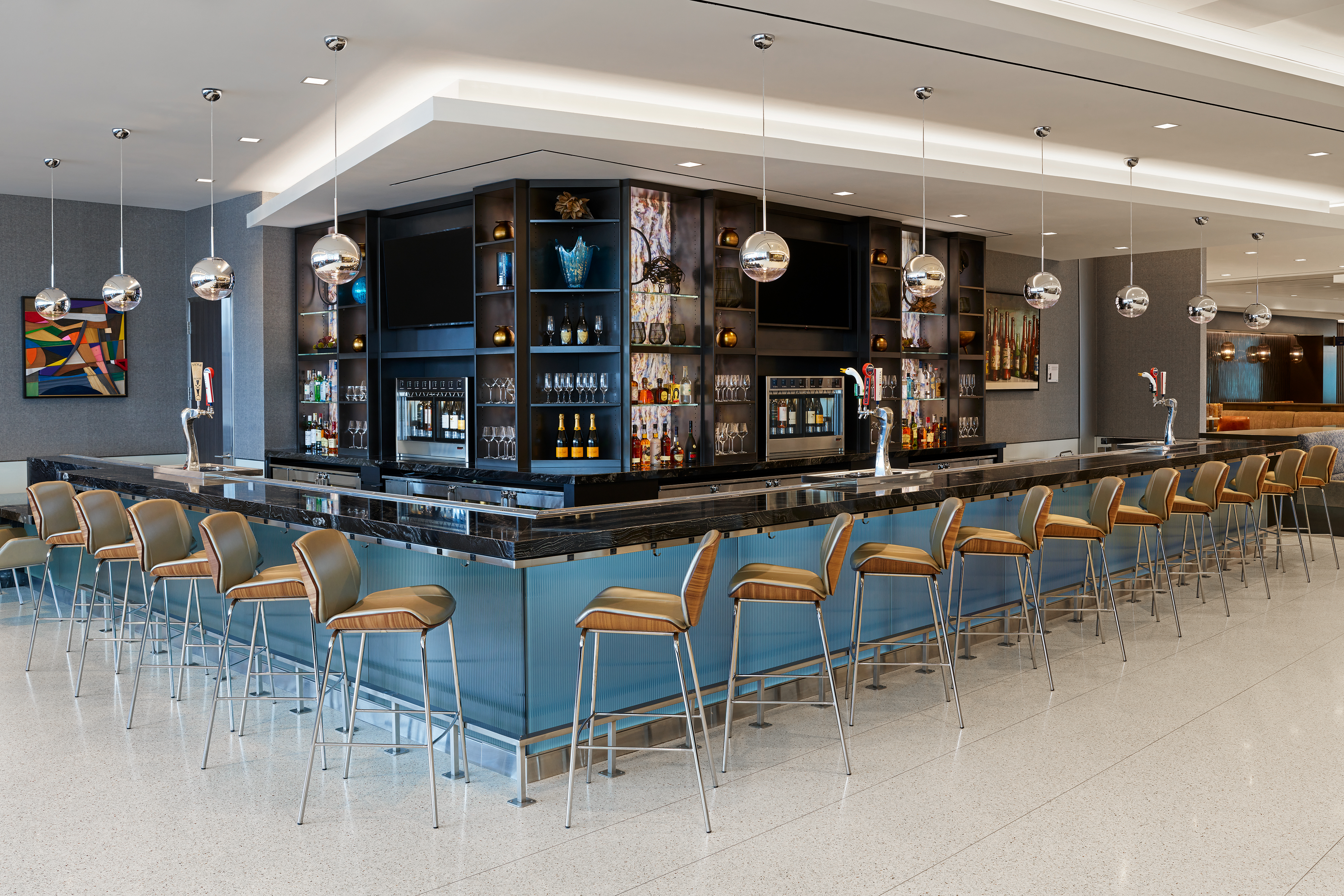 Delta Sky Club full-service bar at new SLC airport