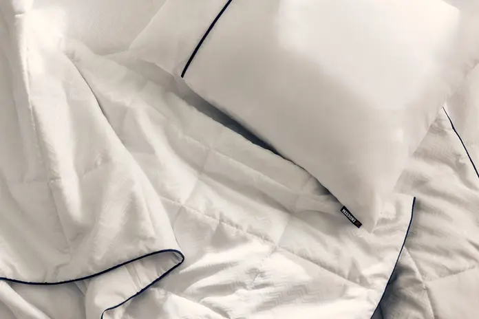 The new Delta One bedding set will include the Missoni duvet and white sleeping pillow, which feature a subtle and elegant Missoni zigzag design and navy accents. 