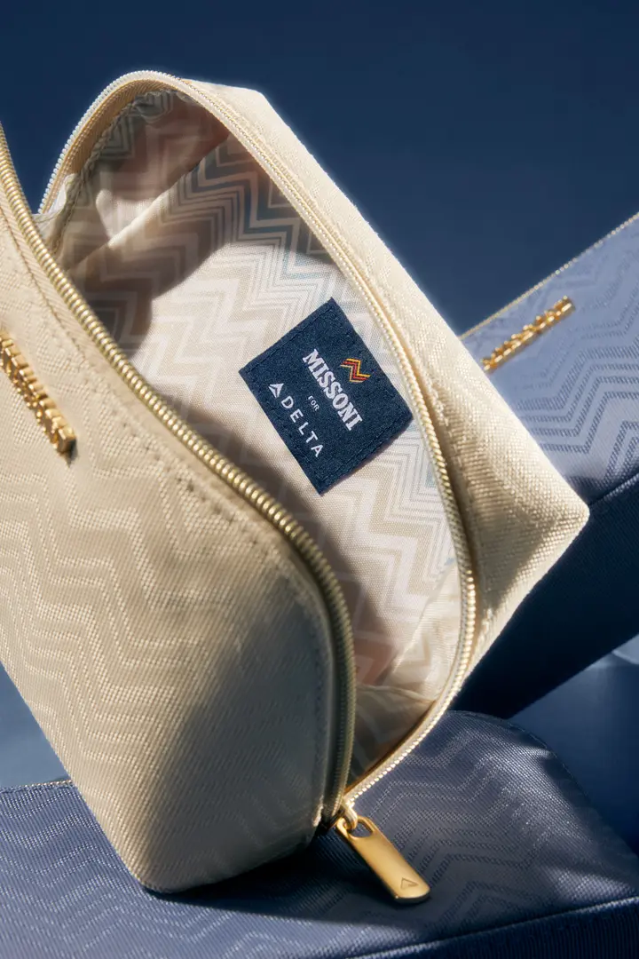 A detail shot of the zig-zag pattern on the Delta x Missoni Delta One amenity kits.