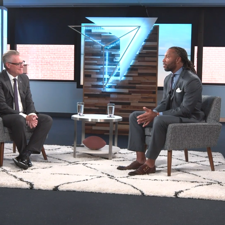 Larry Fitzgerald joins Ed Bastian on Episode 5 of Gaining Altitude.