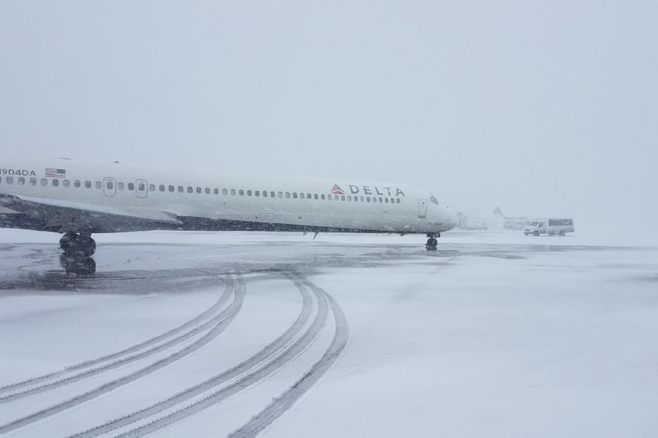 Delta aircraft in snow