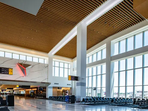 LaGuardia Airport (LGA)
