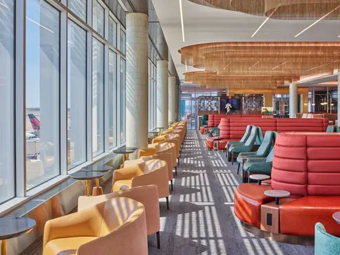 With seating for more than 450, customers visiting Delta's MSP-G Club will have ample space whether they’re looking to work, socialize or simply take in the views of the airfield. 