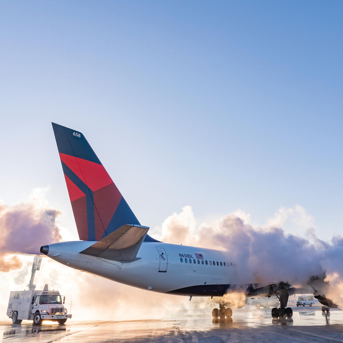 Deicing a 757-200