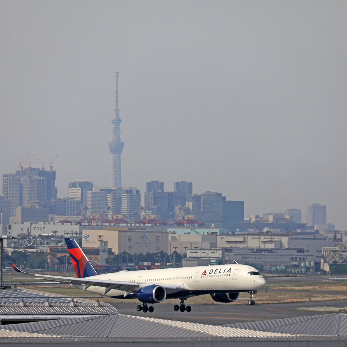 Delta Air Lines plane at Haneda in 2022