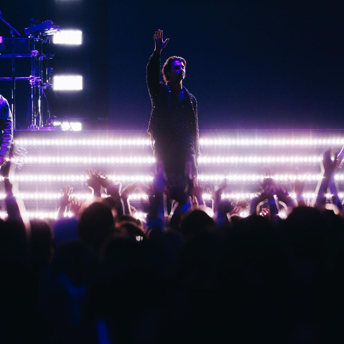 Jonas Brothers on stage for the Delta-exclusive concert, which can now be watched on Delta Studios.