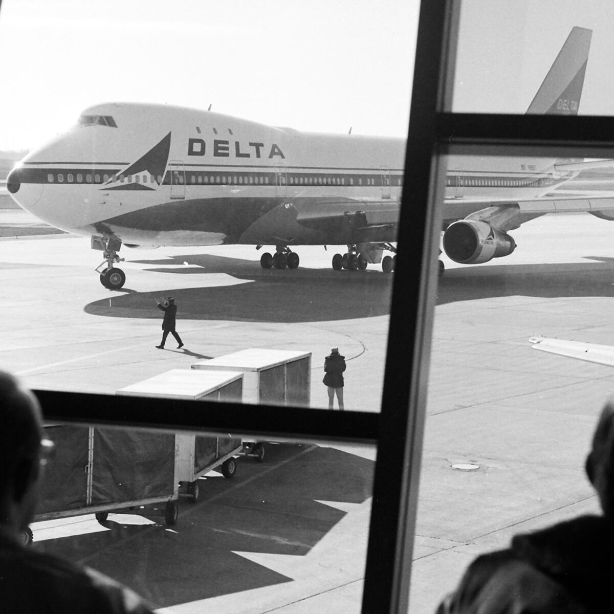 Boeing 747 through rotunda windows ATL 1970