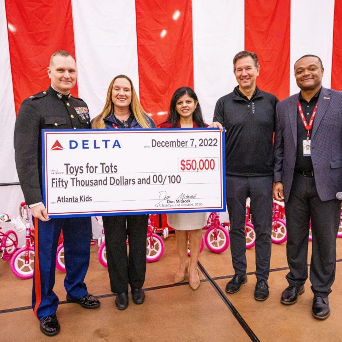 Delta people from TechOps, In-Flight Service, Global Sales, Finance, IT and Flight Operations rallied to purchase and assemble bicycles, as well as rally toy and money donations to support Toys for Tots.