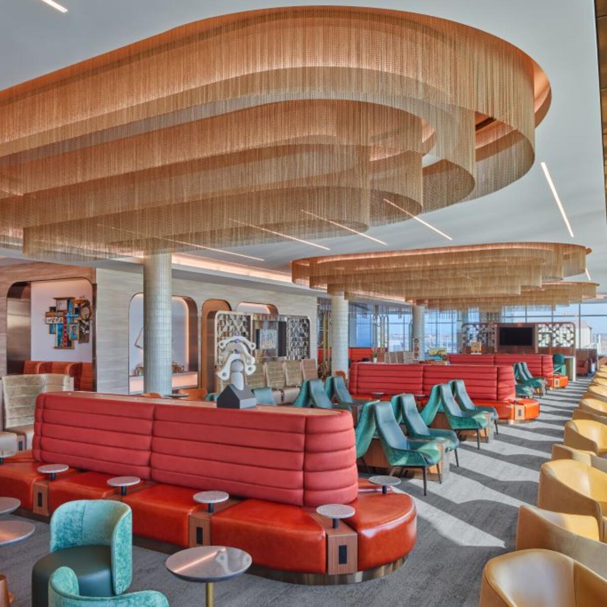 With seating for more than 450, customers visiting MSP-G Club will have ample space whether they’re looking to work, socialize or simply take in the views of the airfield. 