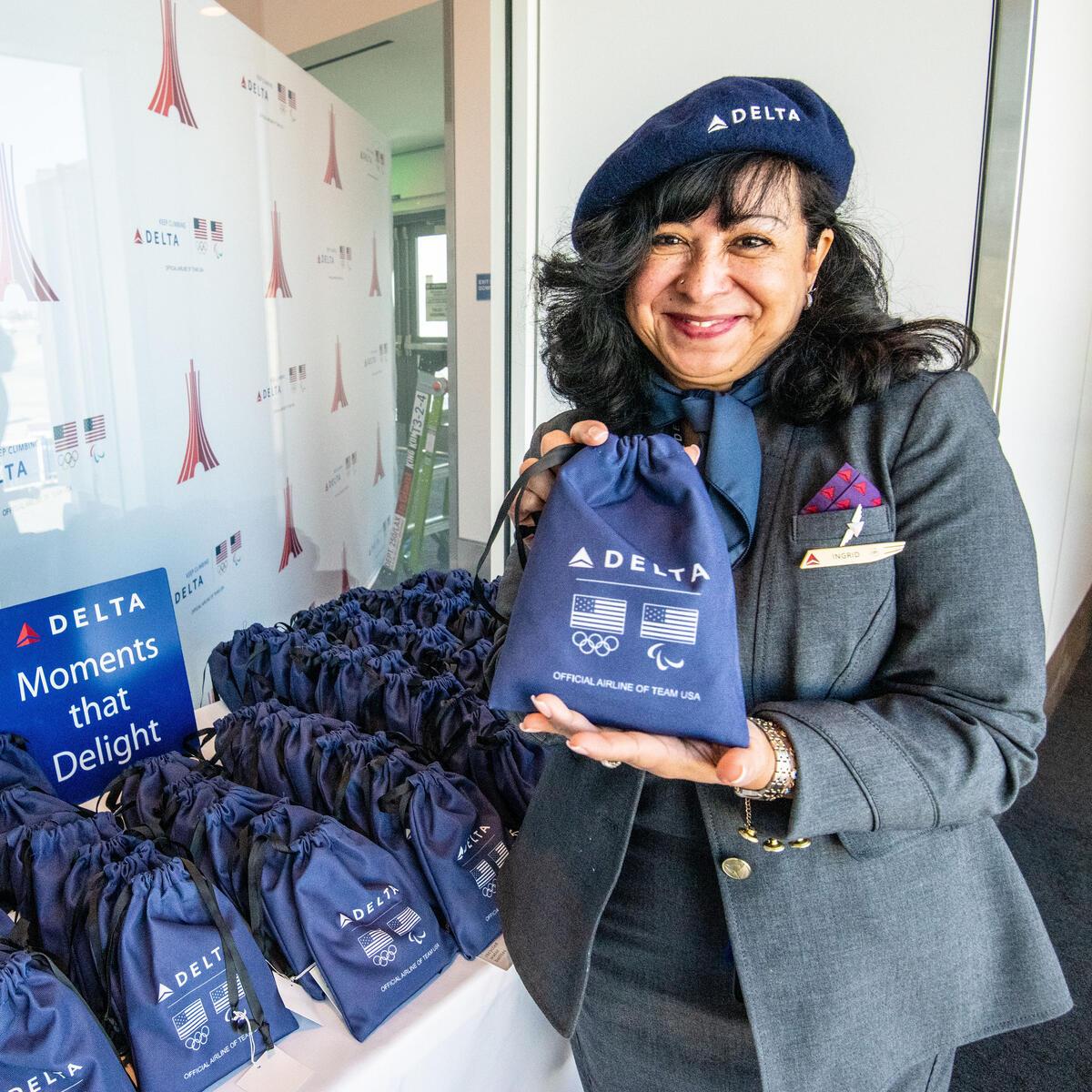Delta people, customers and friends celebrate the departure of Delta Flight 290 from Los Angeles International Airport (LAX) to Paris Charles de Gaulle Airport (CDG).