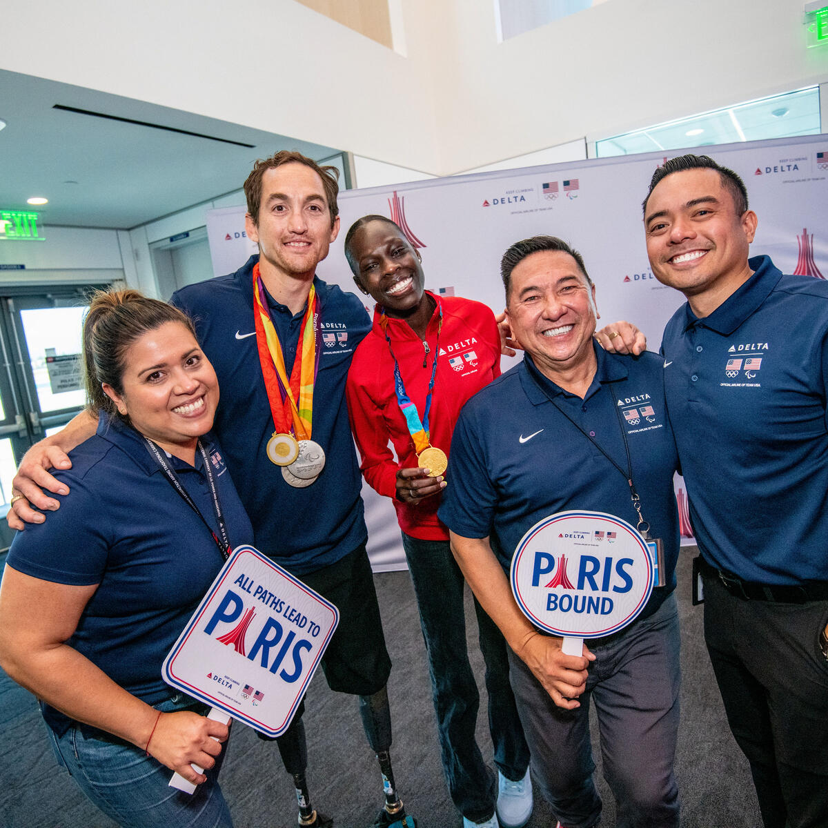 Delta people, customers and friends celebrate the departure of Delta Flight 290 from Los Angeles International Airport (LAX) to Paris Charles de Gaulle Airport (CDG).
