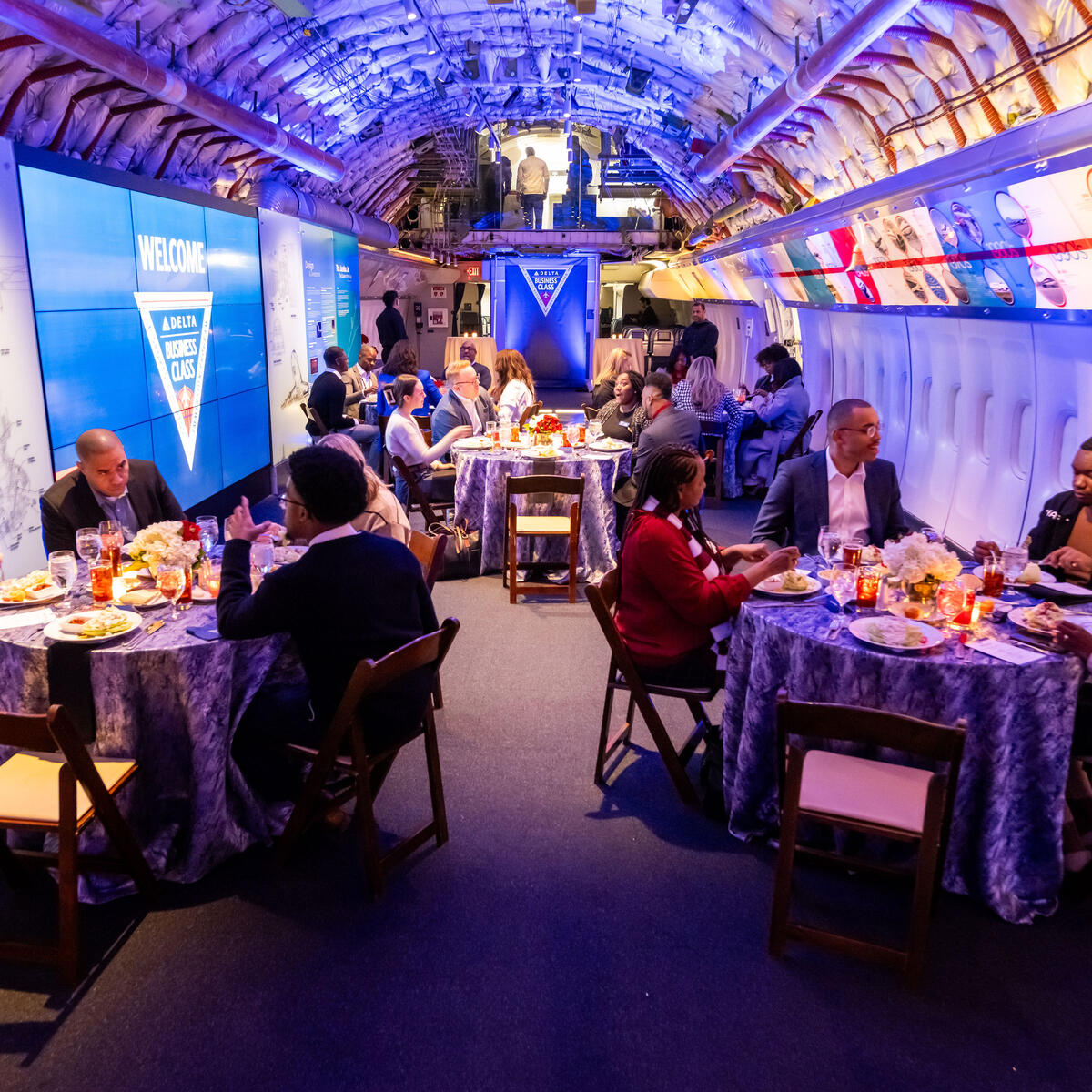 To commence Delta's new Business Class program, the students were welcomed with a unique culinary experience from Chef G. Garvin, Chief Culinary Officer of State Farm Arena.