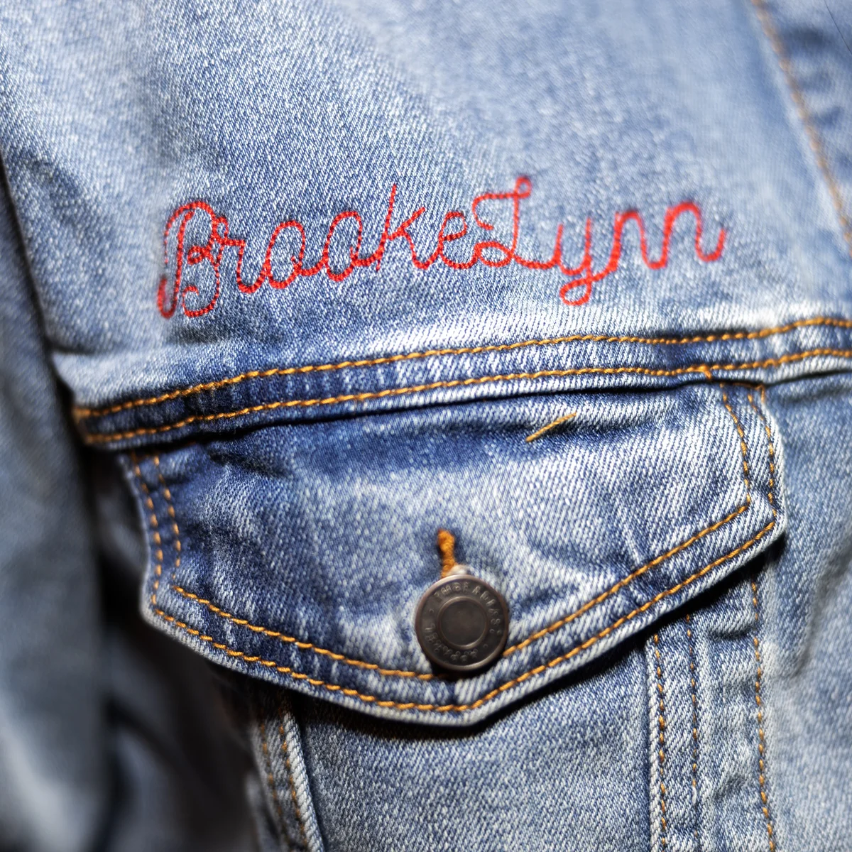 The first 100 SkyMiles members to check in Delta’s SXSW Lounge received an exclusive denim jacket and were able to have it personalized with a limited-edition vintage patch with unique name embroidery.&nbsp;