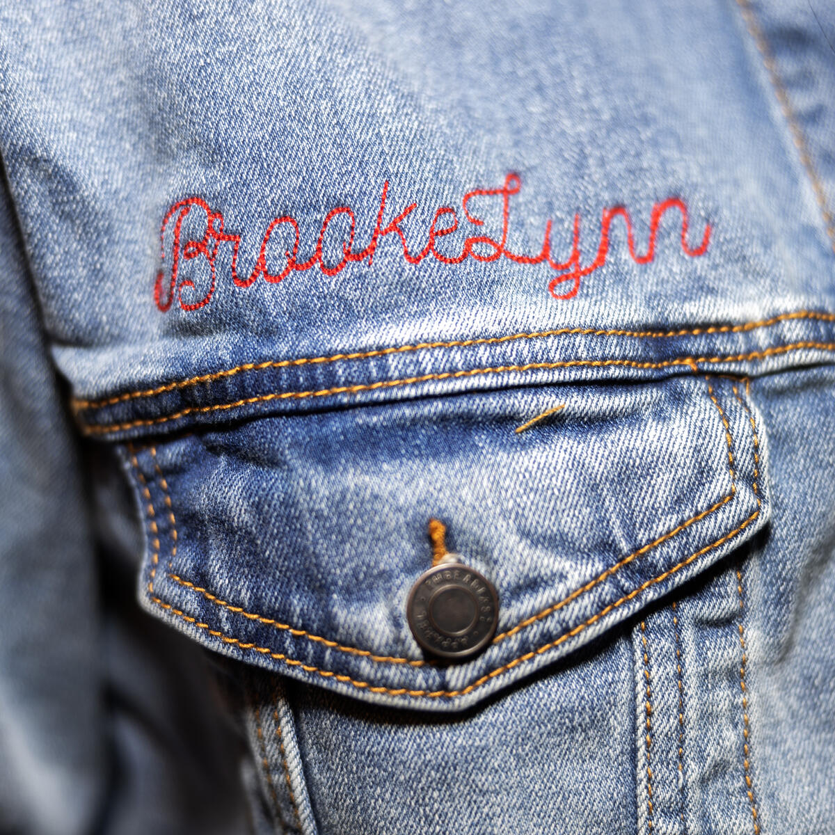 The first 100 SkyMiles members to check in Delta’s SXSW Lounge received an exclusive denim jacket and were able to have it personalized with a limited-edition vintage patch with unique name embroidery.&nbsp;