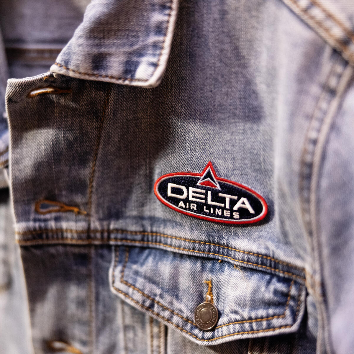 The first 100 SkyMiles members to check in Delta’s SXSW Lounge received an exclusive denim jacket and were able to have it personalized with a limited-edition vintage patch with unique name embroidery.&nbsp;
