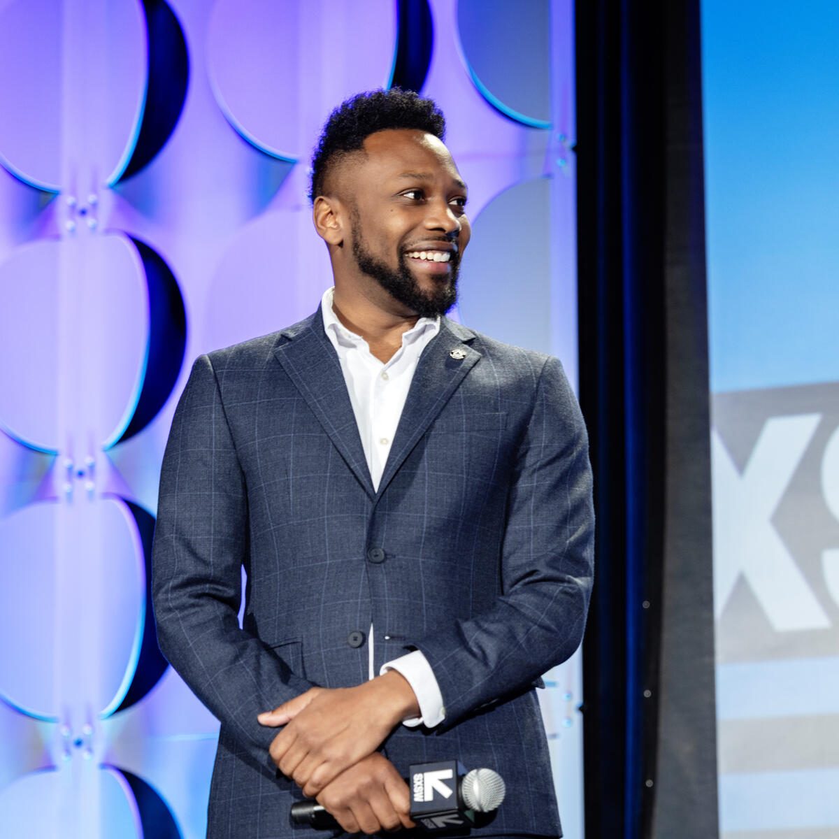 Jamar Harrison, Manager, Global Agency Sales, BOLD Business Resource Group president and Gaining Altitude video series host, kicks off the second half of Ed Bastian's SXSW Featured Session: "People First, Always: How to Put Values at the Heart of your Business"&nbsp;on March 10, 2024.&nbsp;