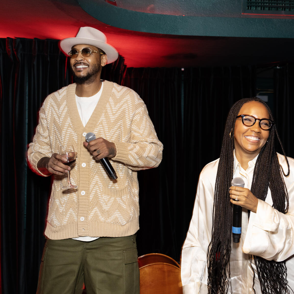 At Delta's reservation only speakeasy for Medallion members at SXSW, members got to enjoy truly exclusive experiences, like a wine experience with NBA legend and entrepreneur Carmelo Anthony and co-founder Asani Swann of VII(N)-The Seventh Estate.