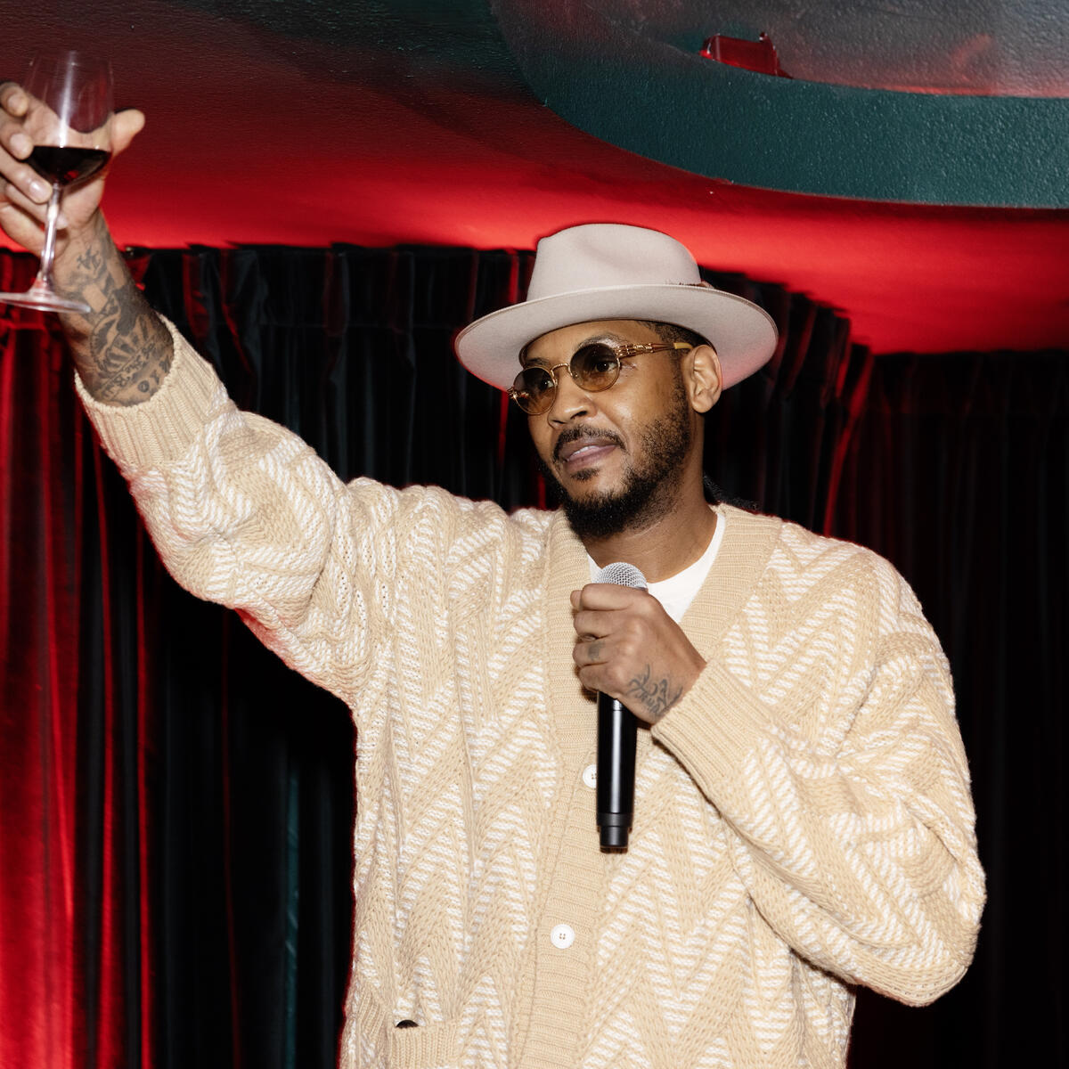 At Delta's reservation only speakeasy for Medallion members at SXSW, members got to enjoy truly exclusive experiences, like a wine experience with NBA legend and entrepreneur Carmelo Anthony and co-founder Asani Swann of VII(N)-The Seventh Estate.