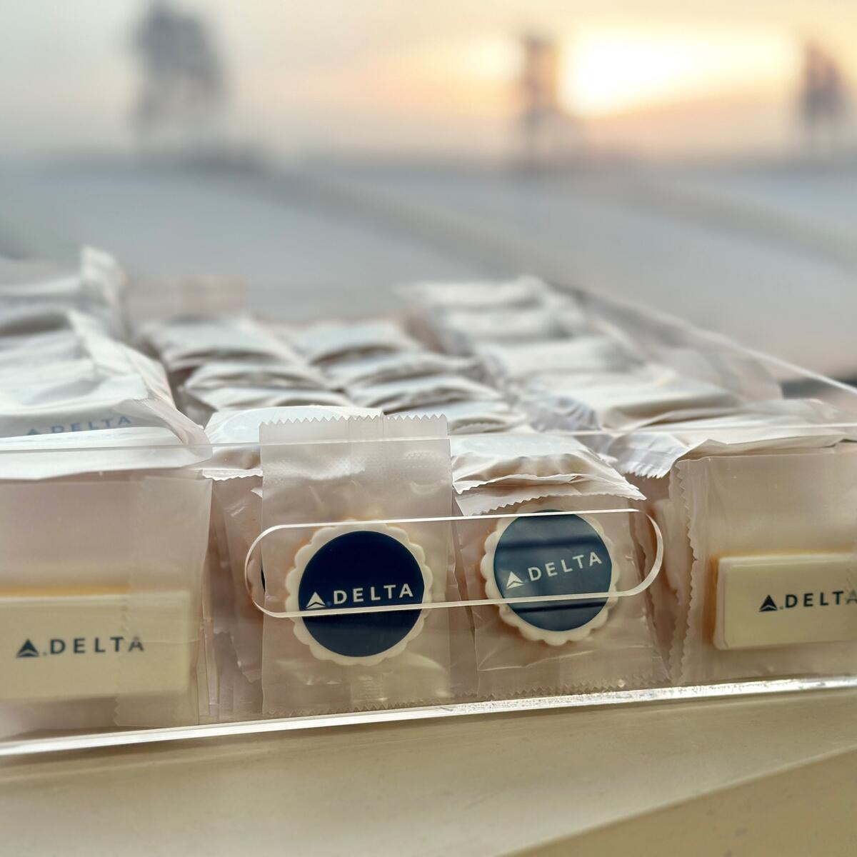 Cookies for passengers on PVG-DTW