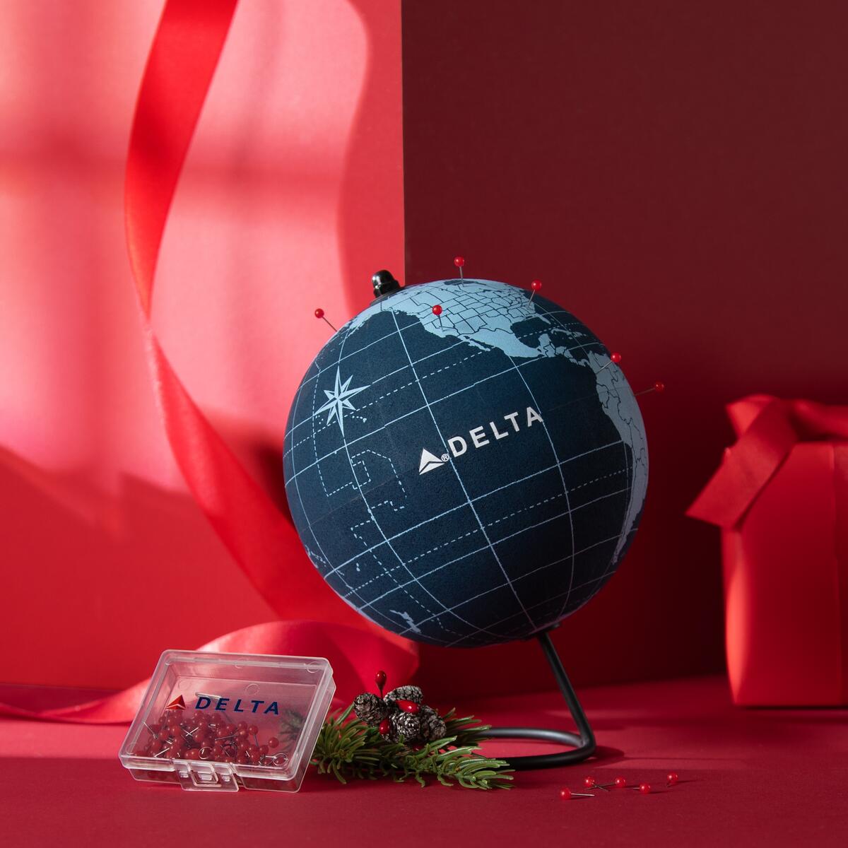 Reminisce on your travels and stay inspired for future adventures with our Travel Push Pin Globe. Made of cork, you can pin all the places you have been. 