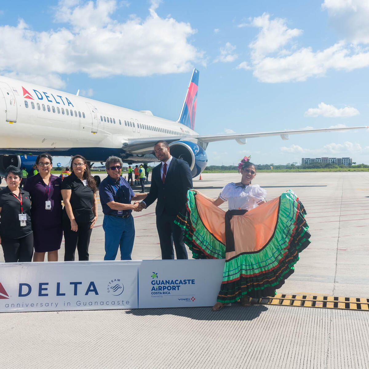 Delta and local officials celebrate the 20th anniversary of service to Guanacaste, Costa Rica, on Dec. 15, 2022.