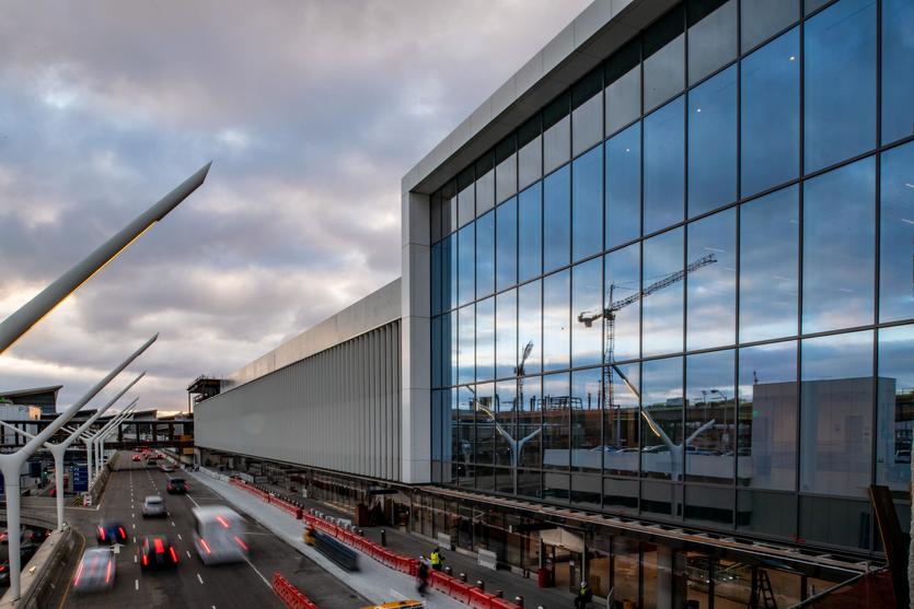Delta's new LAX terminal: Exterior view