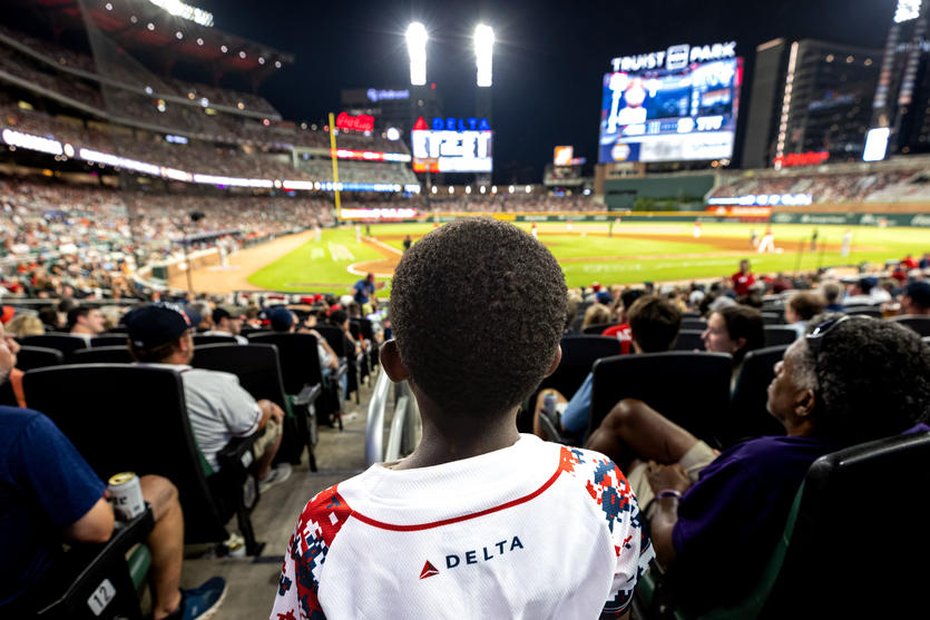Child at Atlanta Braves game