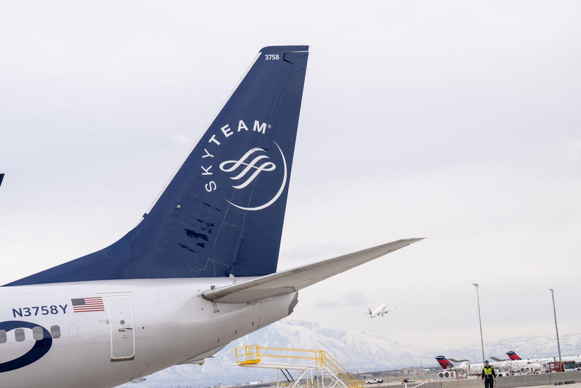 A Delta Air Lines 737-800 in SkyTeam livery is seen at Salt Lake City International Airport (SLC). Delta is a founding member of the SkyTeam alliance.