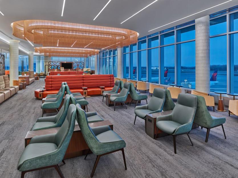With seating for more than 450, customers visiting MSP-G Club will have ample space whether they’re looking to work, socialize or simply take in the views of the airfield.
