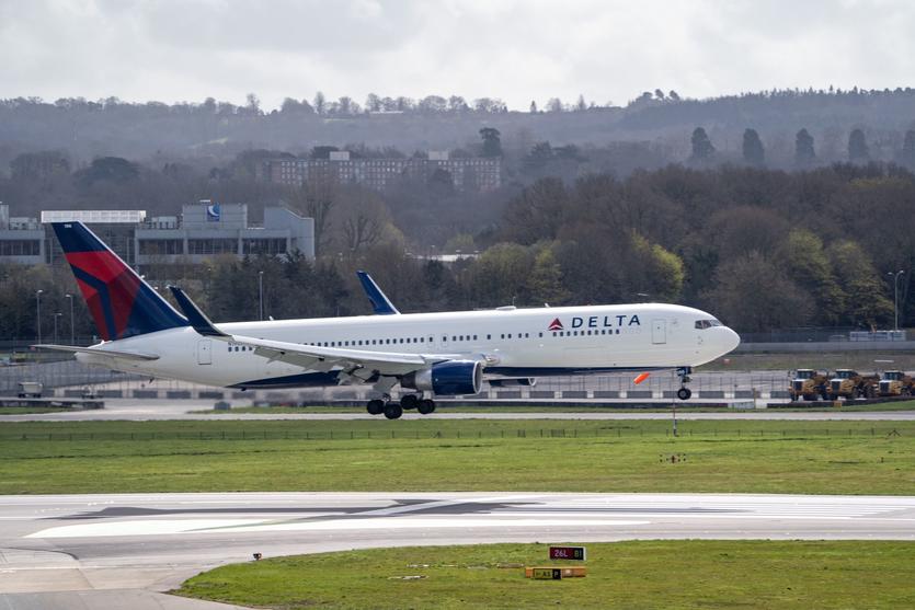 A Delta Boeing 767 lands at London's Gatwick Airport (LGW).