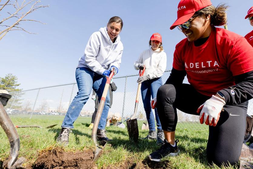 Salt Lake City Mayor Erin Mendenhall and Delta people joined community partner TreeUtah to highlight the importance of investing in urban parks and creating sustainable cities through a community tree planting event. 