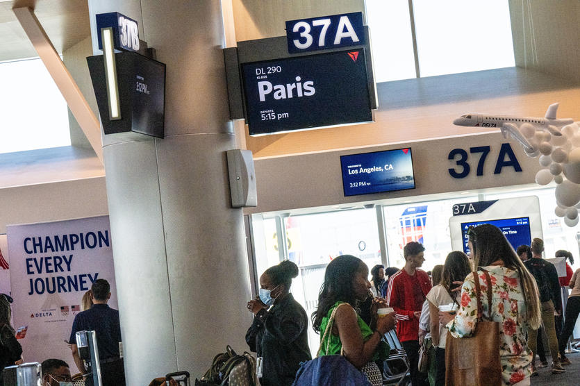 Delta celebrates LAX to CDG service Delta News Hub