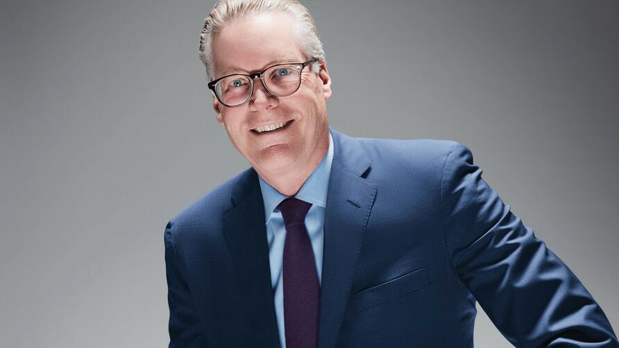 Headshot of Delta CEO Ed Bastian