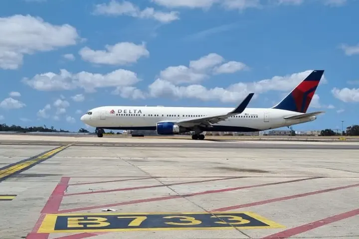 Aircraft in Lisbon