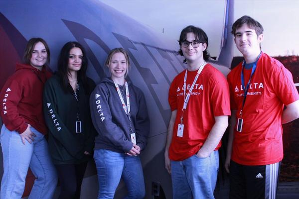 In the small town of Chisholm, Minnesota, Delta's Iron Range Reservation Sales & Customer Care Customer Engagement Center (IRC) created the IRC High School Apprenticeship Program – the first of its kind across Delta.