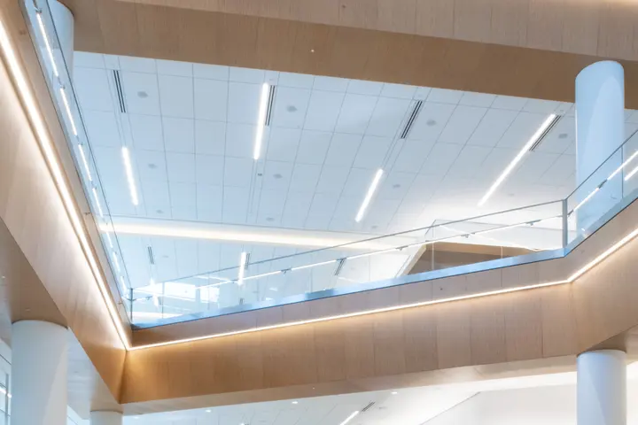 Atrium of Delta's new LGA terminal