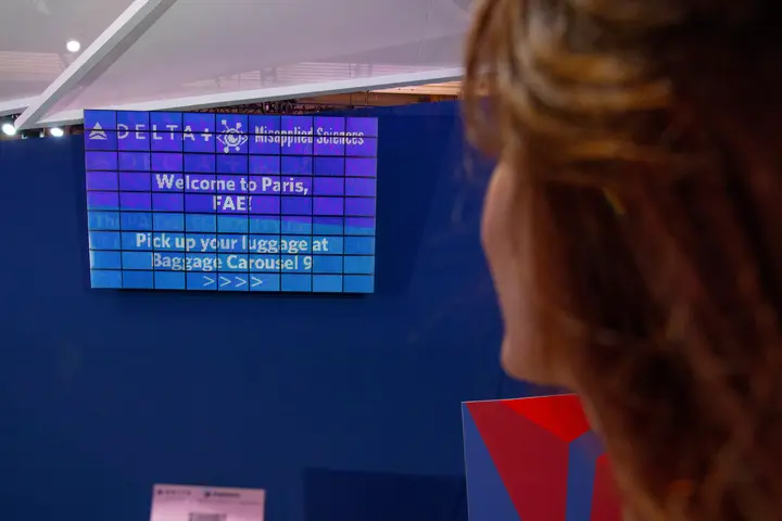 View of PARALLEL REALITY wayfinding screen at airport