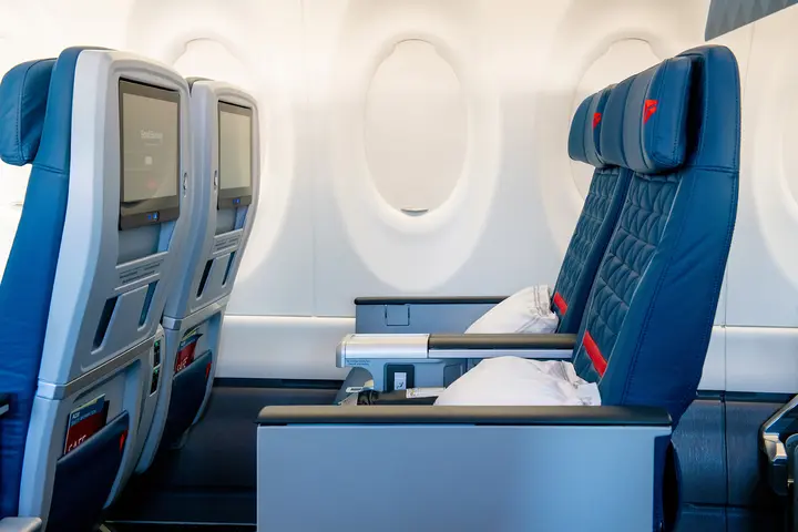 A220-100 interior Comfort Plus