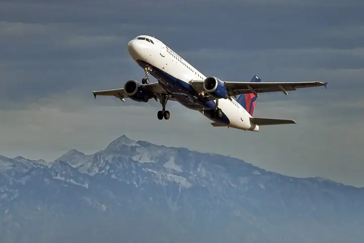 A320-200 taking off in Salt Lake City