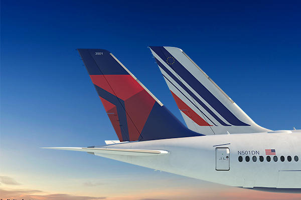 Delta and Air France aircraft