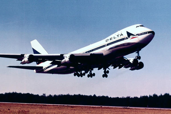 Vintage photo of Boeing 747 landing