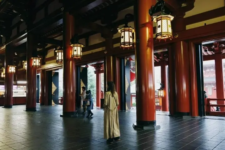 Delta Customer Service Agent Mayumi Saito visits Senso-Ji, a Buddhist temple in Asakusa that is Tokyo's oldest temple.  
