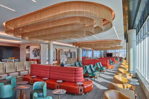 With seating for more than 450, customers visiting MSP-G Club will have ample space whether they’re looking to work, socialize or simply take in the views of the airfield. 
