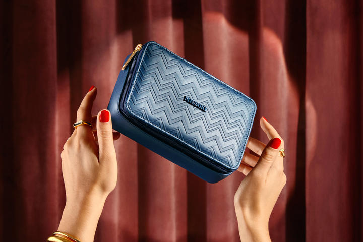 Delta and Missoni – a brand known for its creative use of colors and patterns – have elevated Delta One with a new customer amenity kit, which features Missoni's signature textured zigzag pattern on the exterior of the bag. 