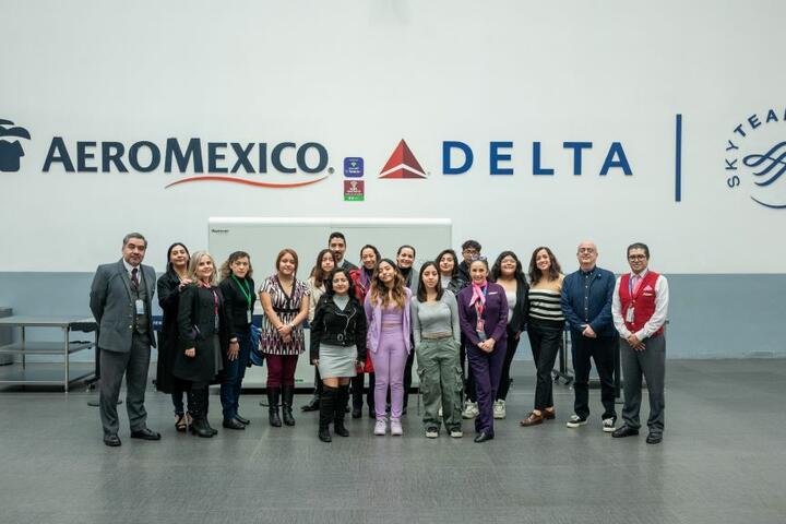 Delta Air Lines and Aeromexico joined forces to offer a transformative experience to eight high school students from Colegio de Bachilleres, Plantel 9 Aragón, through an exclusive Job Shadow Day at Mexico City International Airport.     