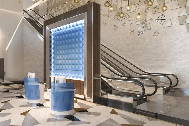 Delta Sky Club-LaGuardia-Lobby