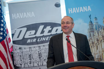Delta exec Steve Sear welcomes customers in ATL