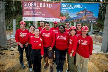 R10global-build-2018-small-group-w-victor.jpg