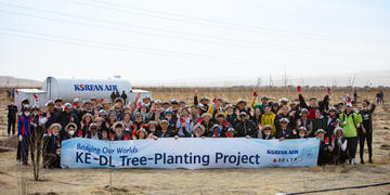 Delta and Korean Air employees at Mongolia tree planting